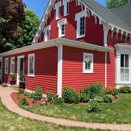 Bed and breakfast The Red House Frédéricton Extérieur photo