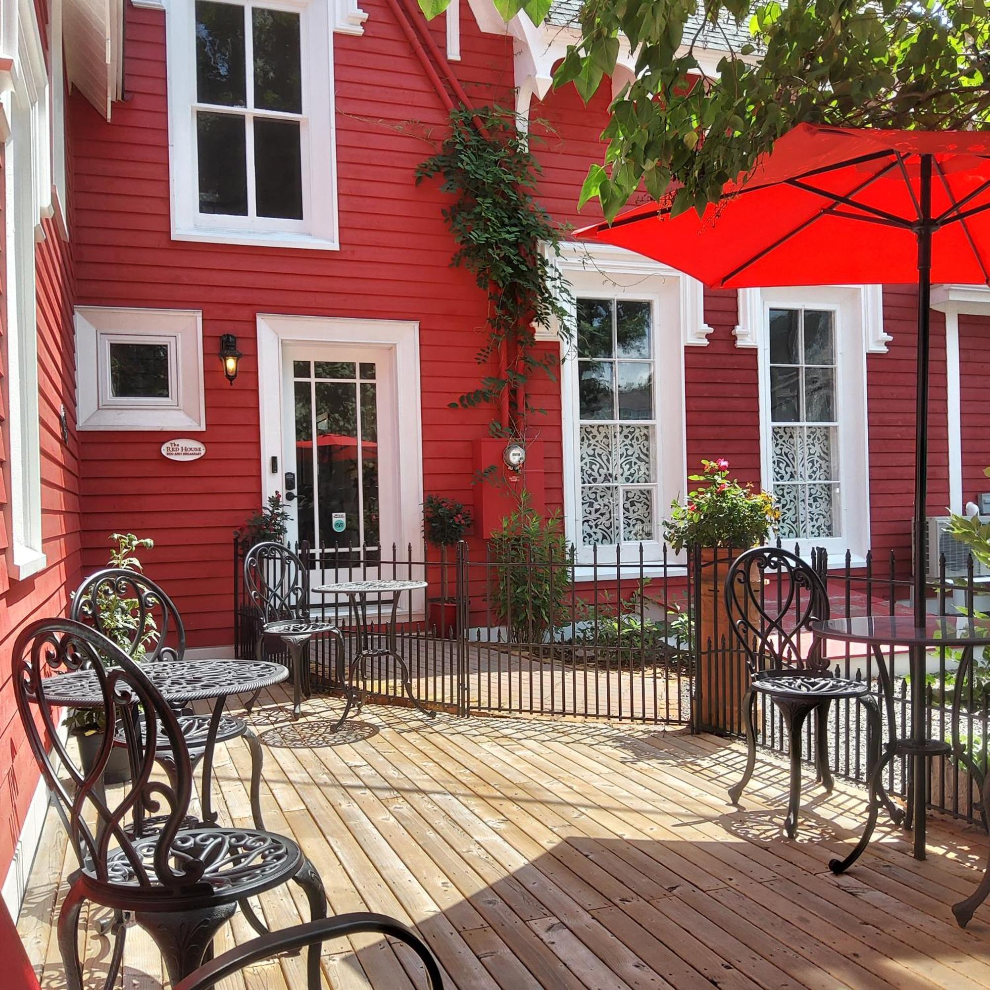 Bed and breakfast The Red House Frédéricton Extérieur photo